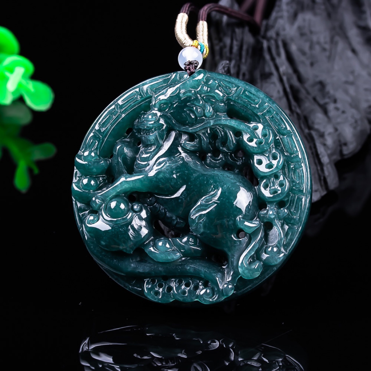 Burmese Jadeite Dragon Pendant - đánh giá và giá Vintage Fashion Accessories
