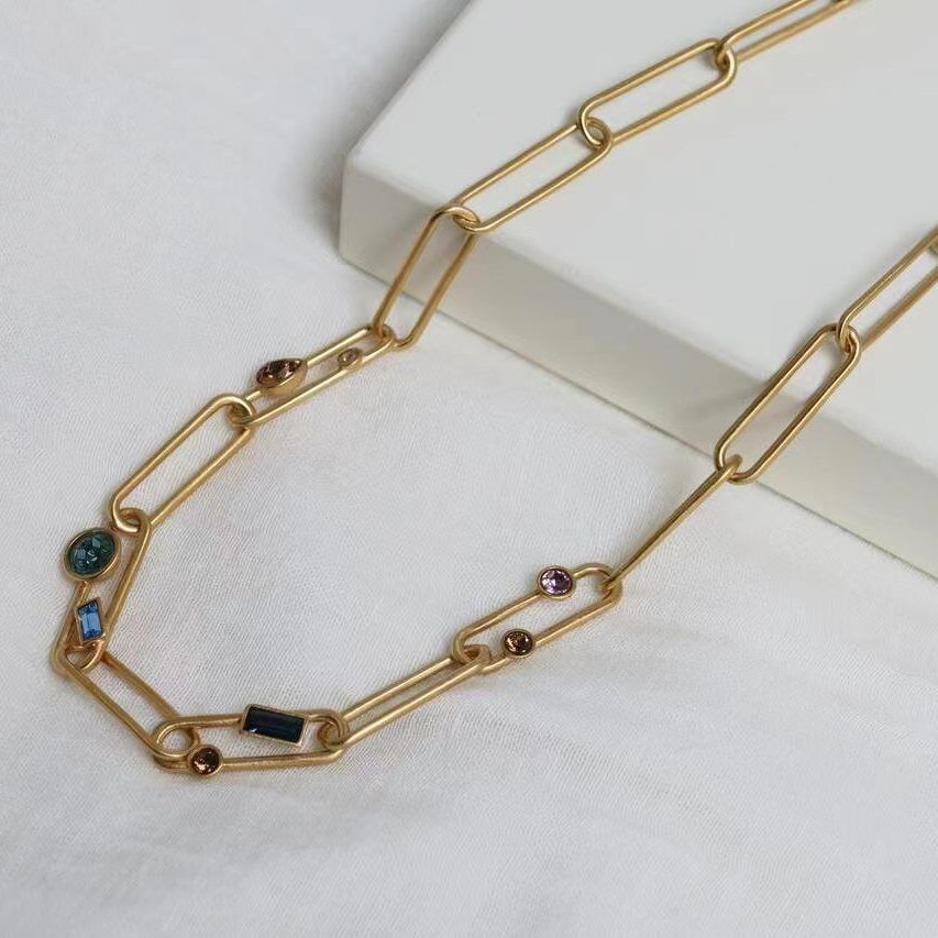 Brass AAA Zircon Natural Color - đánh giá và giá Vintage Fashion Runway