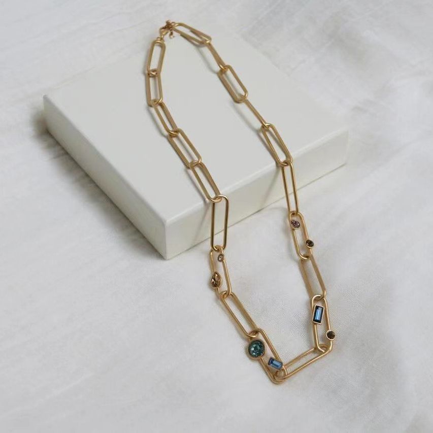 Brass AAA Zircon Natural Color - đánh giá và giá Vintage Fashion Runway